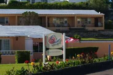 هتل Paraquet Apartments