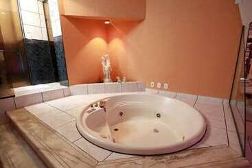 Motel Xanadú Adults Only