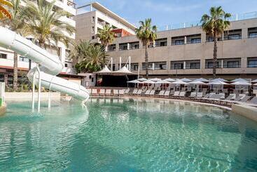 ホテル Estival Park Marena