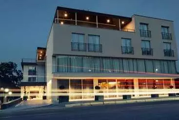 هتل Romantique Plaza Dojran