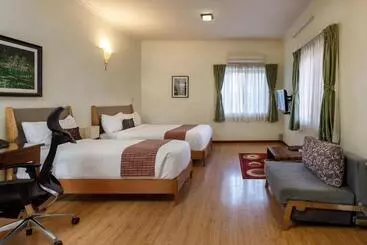 Shaligram Hotel & Spa