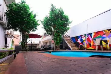 هتل Cls   Connecting Lagos Suites