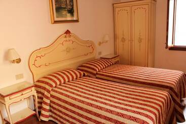 تختخواب و صبحانه Bed&Breakfast Barababao