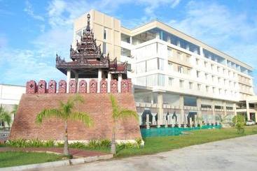 هتل Man Myanmar