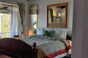 Отель Te Aroha By Shervani