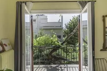 Hostal Magnificent Home Athens Voula