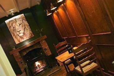 فندق Red Lion Coaching Inn