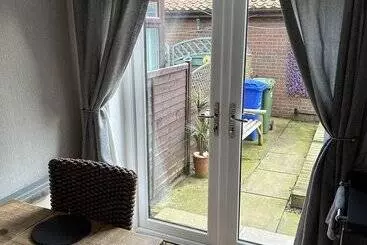 Immaculate 2 Bed Cottage In Flamborough