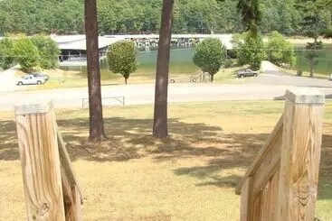 アパートホテル Mountain Harbor Queen Guest Room On Lake Ouachita By Redawning