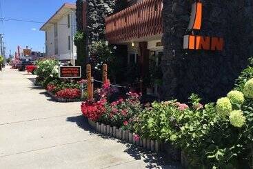 בית מלון כפרי Tahiti Inn