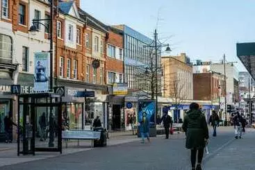 Residenssi Lovely 5 Bed House In Romford, Greater London