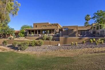 コテージ Luxe 4 Bdrm W/pool And Spa On Golf Course Lot!