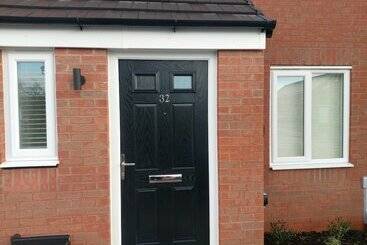 Residens Remarkable And Modern House In Rugby, England