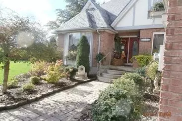 A Touch Of Country Bed & Breakfast