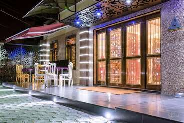 هتل Hôtel La Principauté Douala Bonapriso