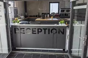 Business Motel, Free Xl Parking, Wifi, Massage Chairs, Sauna, Shared Kitchen, Breakfast 2go, Free So