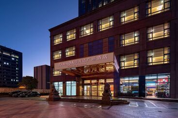 Hotel Ramada Plaza By Wyndham Yangzhou Downtown