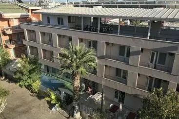 Akasya Apart Otel Didim Altinkum