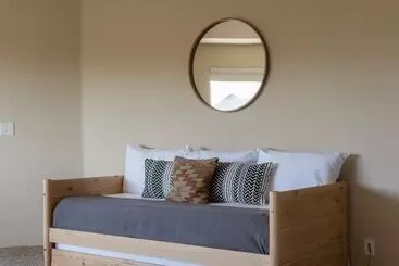 コテージ Sunbeam By Avantstay Elegant, Private Desert Home W/ Infinity Pool, Spa & View