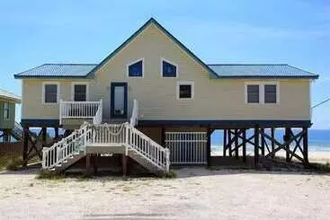 Mökkimajoitus The Hole