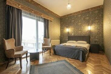 호텔 Ares Business Suit