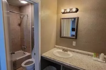 Motelli Five Star Inn