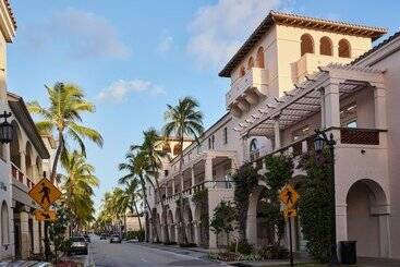 هتل آپارتمان Aka West Palm