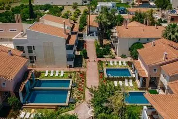 Aparthotel Corinthian Village