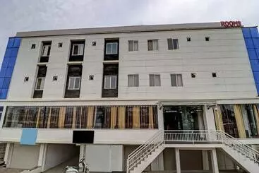 Hotel Treebo Benaka Residency