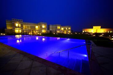 Hotel Treehouse Achrol Niwas