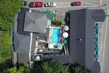 Beach Motel And Suites