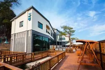 Gangneung Awesome Pension