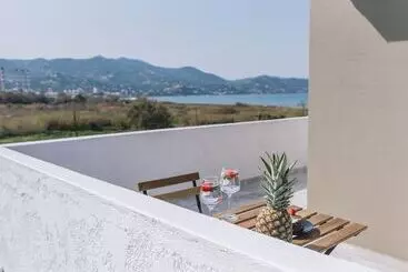 Hotelli Ermis Luxury Suites & Apartments