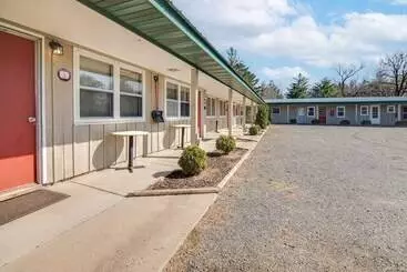 ホテル Outdoors Inn At Balsam Lake