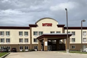 هتل Saffron Inn & Suites