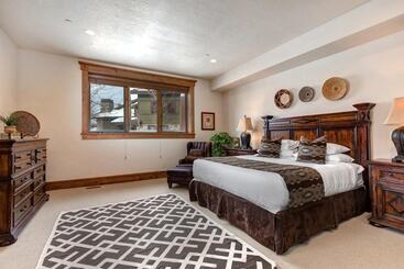 קוטג'' The Lookout 4 Bedrooms Plo 6590 By Kbm