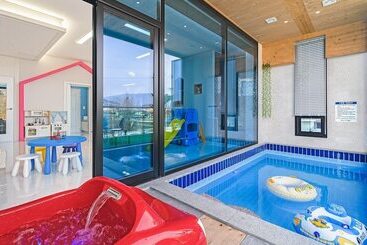 פנסיון Gyeongju Cheongun28 Kids Poolvilla