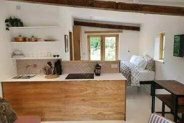 Landhus Swallow Studio