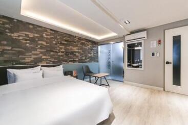 Motel Tongyeong Hotel Hora
