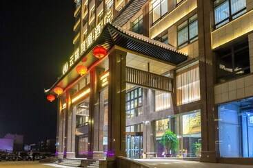 Otel Yun Ray Phoenix