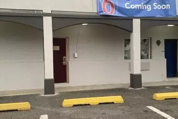 Motel 6 Williamstown