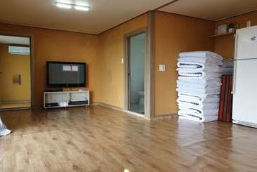 Taean Solbitbada Pension