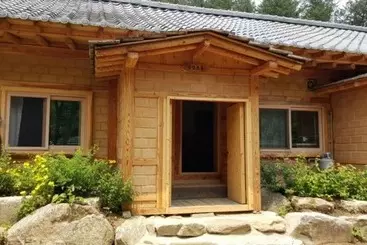 Gapyeong Dumesangol Pension