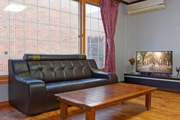 Yesan Jeongdaun Pension