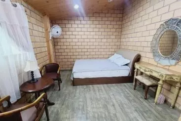 Gapyeong Chorok Jeongwon Gyegok Dokchae Pension