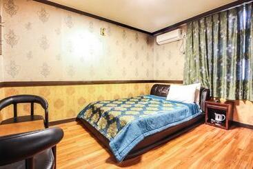 Motel Jeonju Inhudong Jamjari