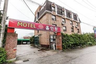 Motel Yeoncheon Hole In One