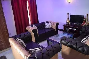 هتل Woodland Resort Kitale