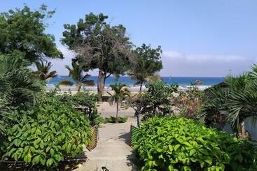 Hosteria Cabanas Itapoa Hostel