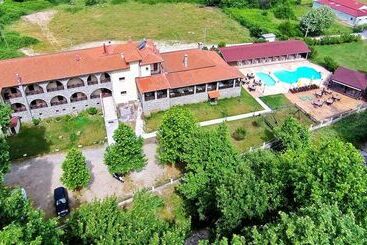 فندق Archontiko Liamas